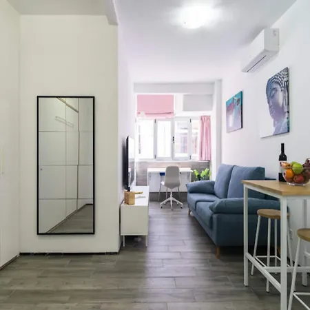 Apartment House In Palmas De Gran Canaria